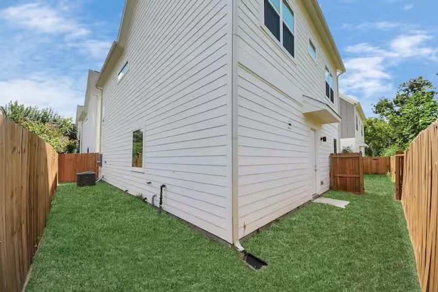 Your own fenced outdoor space gives you room for pets, grilling, gardening, or simply enjoying a little fresh air without maintaining an oversized yard.