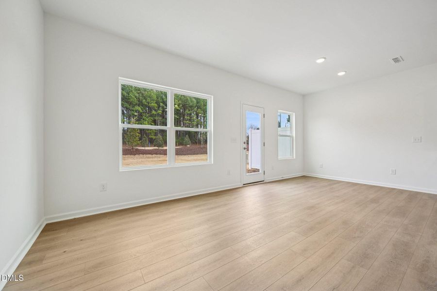9-web-or-mls-Mirth Ct-S2002-009