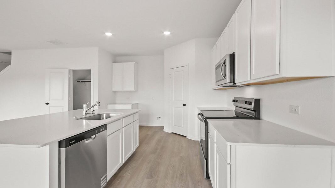 Furnished interior view inside a new home in Lake Conroe Cove, Willis (Image 7).