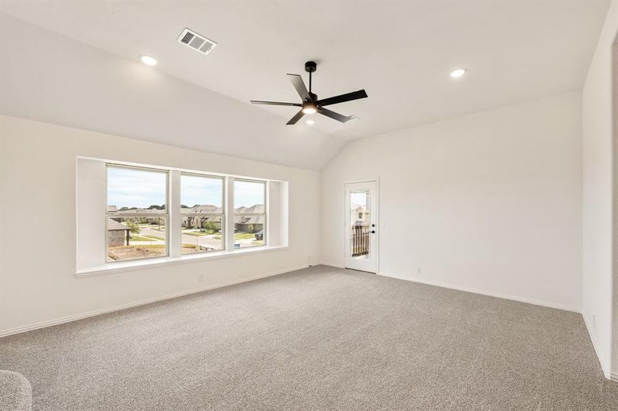 Spacious, unfurnished interior of a new home in Hampton Park, Glenn Heights (Image 31). Spacious, unfurnished interior of a new home in Hampton Park, Glenn Heights (Image 31).