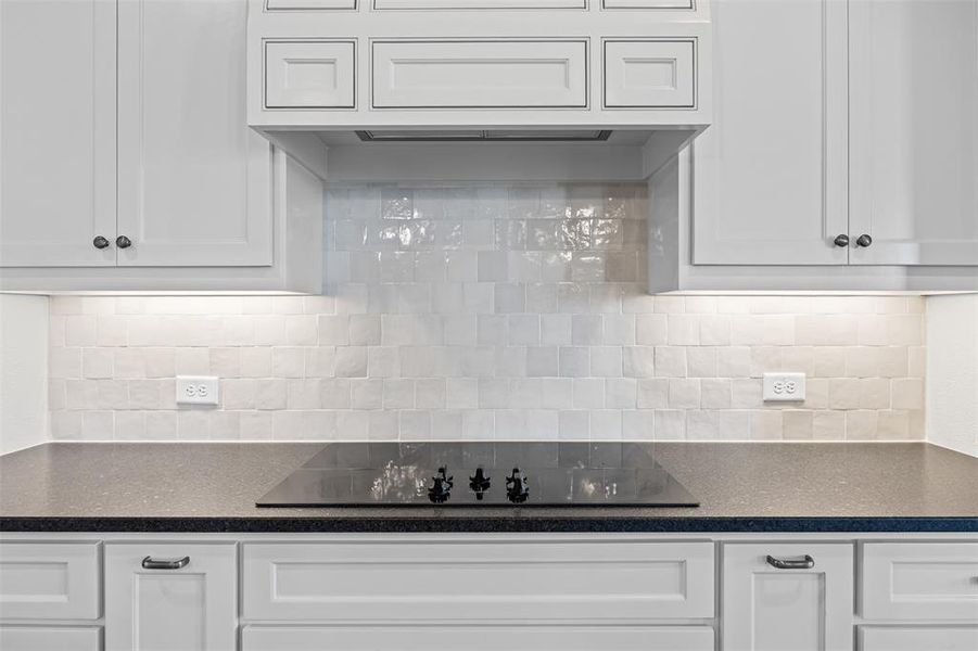 Close-up of interior finishes inside a home in Waterfall Ranch - 1 Acre Lots, Waxahachie (Image 20). Close-up of interior finishes inside a home in Waterfall Ranch - 1 Acre Lots, Waxahachie (Image 20).