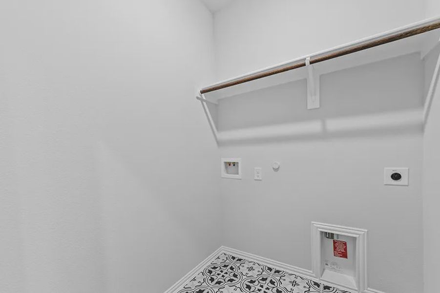 Representative unfurnished interior of a home built from the Knollwood by Cambridge Homes in Rolling Ridge, Van Alstyne (Image 14).