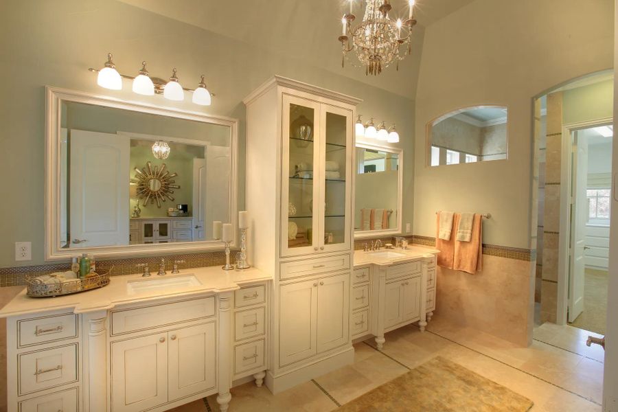 The Julian Primary Bath