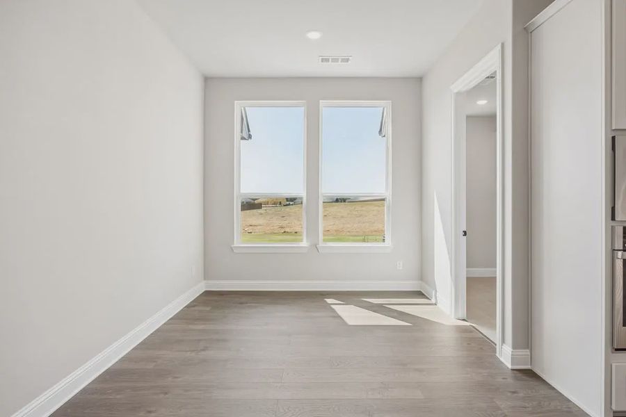 Spacious, unfurnished interior of a new home in Lakeview Heights, Azle (Image 15).