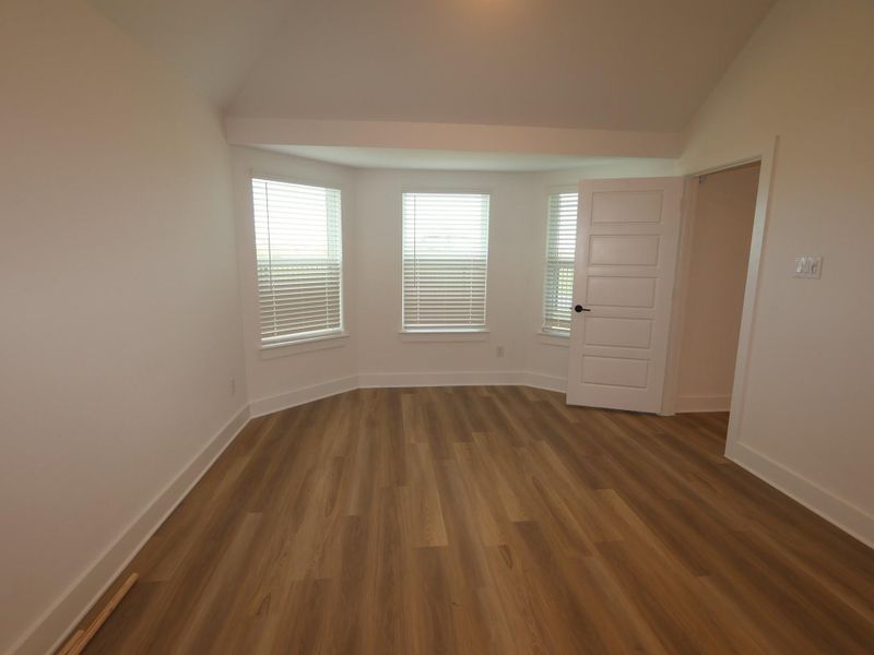 Spacious, unfurnished interior of a new home in Lago Mar, Santa Fe (Image 8). Spacious, unfurnished interior of a new home in Lago Mar, Santa Fe (Image 8).