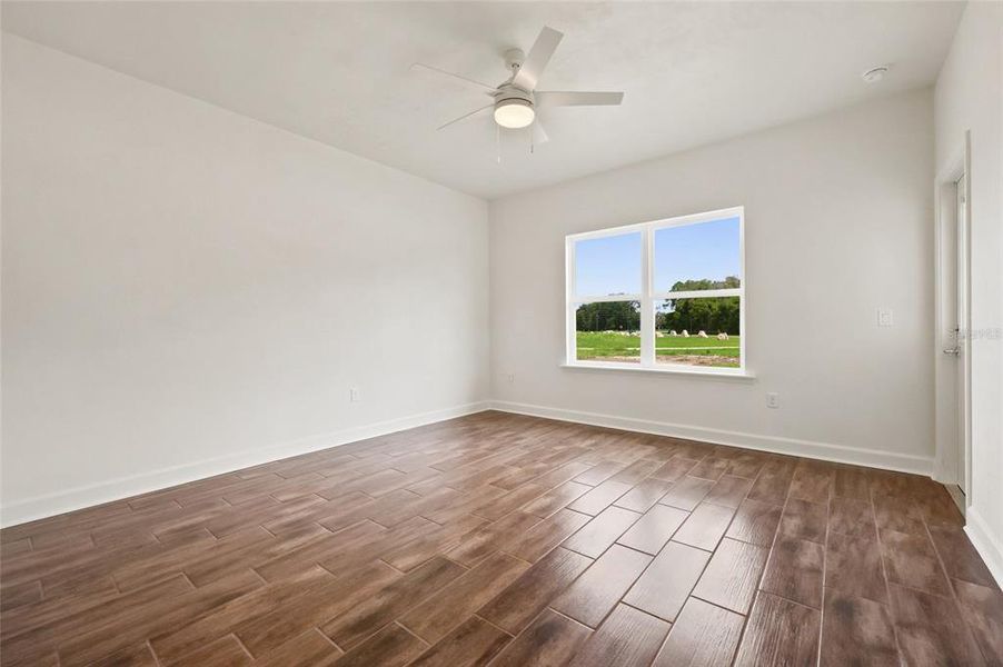Spacious, unfurnished interior of a new home in , Newberry (Image 16).