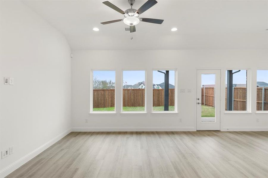 16. 2449 Wheatfield - Family (2)