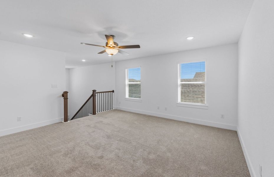 Spacious, unfurnished interior of a new home in Saddleback at Santa Rita Ranch, Liberty Hill (Image 40).