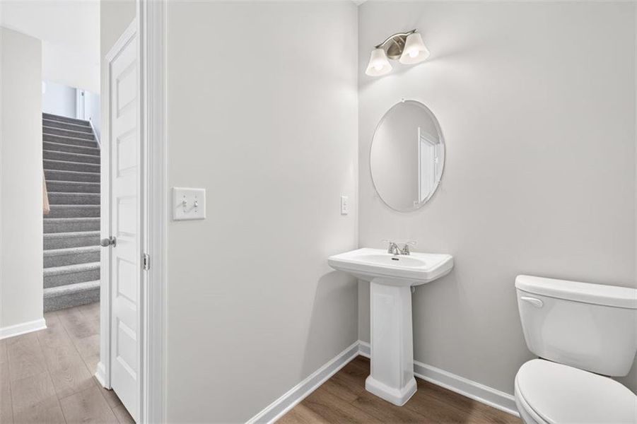 Furnished interior view inside a new home in Oakmont, Dallas (Image 11).