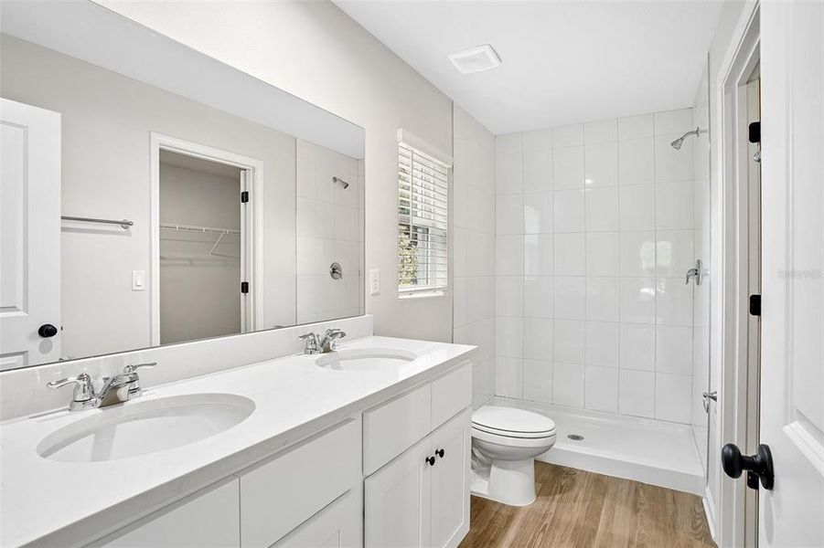 Furnished interior view inside a new home in , Ocala (Image 13).