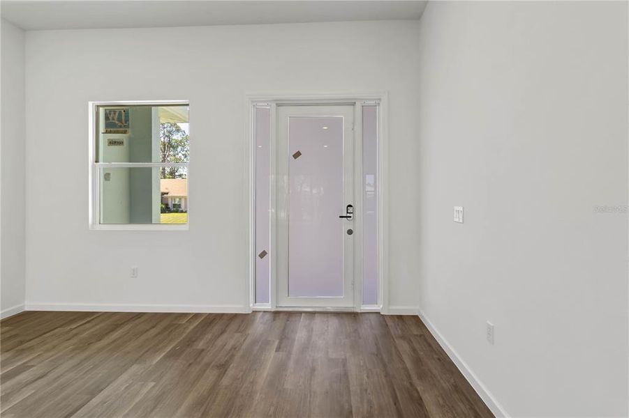 Spacious, unfurnished interior of a new home in , North Port (Image 20).