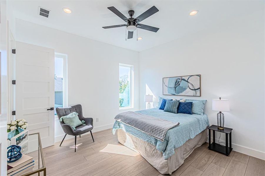 Furnished interior view inside a new home in , Dallas (Image 29).