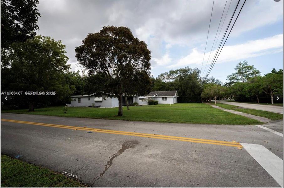 Natural landscape and outdoor views near  in Pinecrest (Image 3).