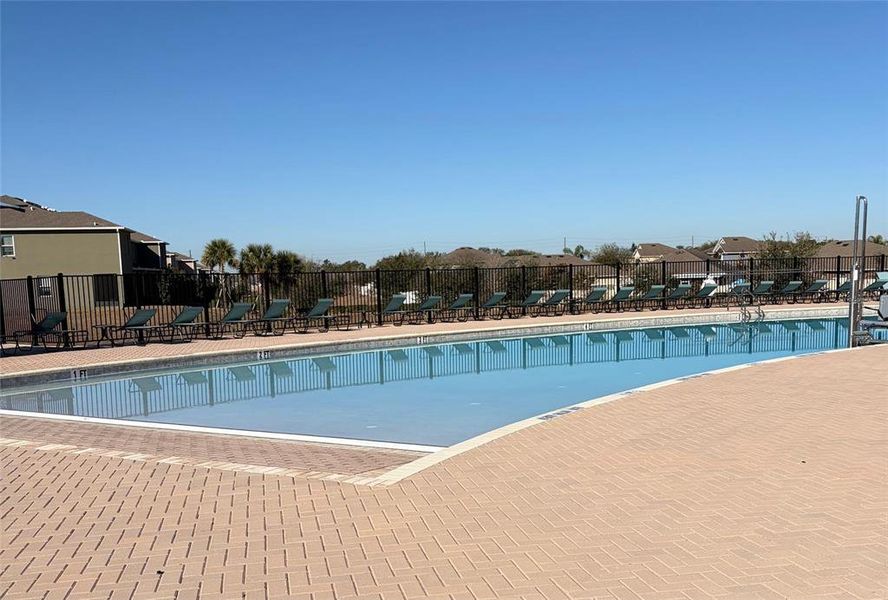 Community amenities in Brentwood, Davenport (Image 25).