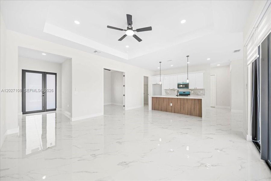 Spacious, unfurnished interior of a new home in , Cape Coral (Image 20). Spacious, unfurnished interior of a new home in , Cape Coral (Image 20).
