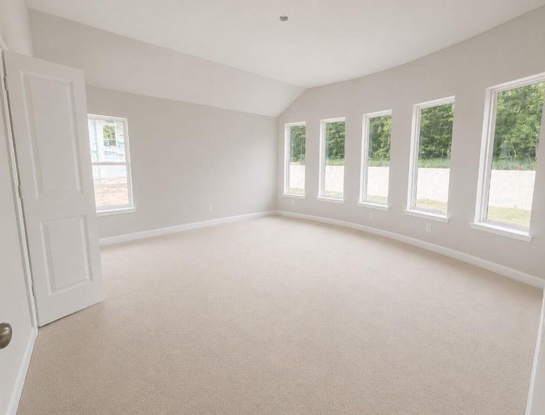 Spacious, unfurnished interior of a new home in Escondido, Magnolia (Image 5).