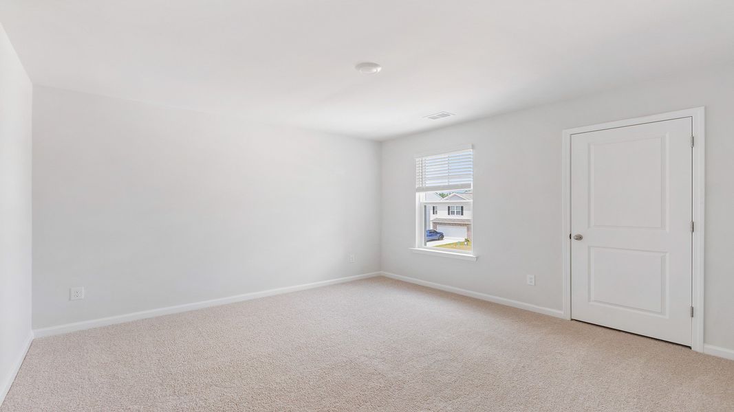 Spacious, unfurnished interior of a new home in Hunter's Branch, Hopkins (Image 14).