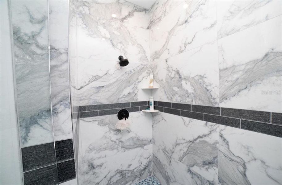 Close-up of interior finishes inside a home in , Lake Wales (Image 15).