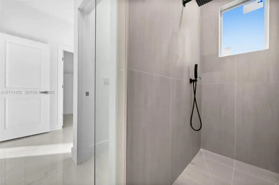 Close-up of interior finishes inside a home in , Cape Coral (Image 18). Close-up of interior finishes inside a home in , Cape Coral (Image 18).