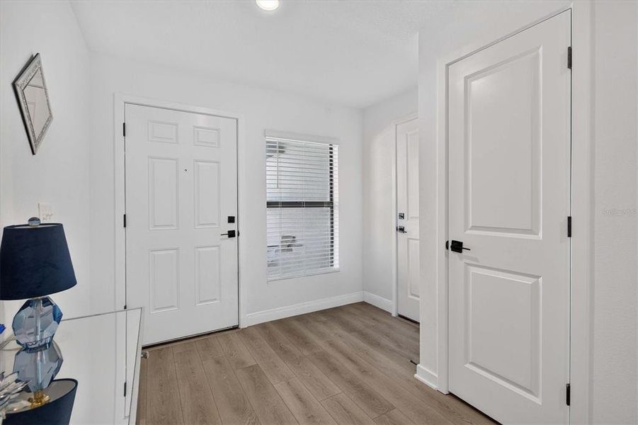 Spacious, unfurnished interior of a new home in , Tampa (Image 23).