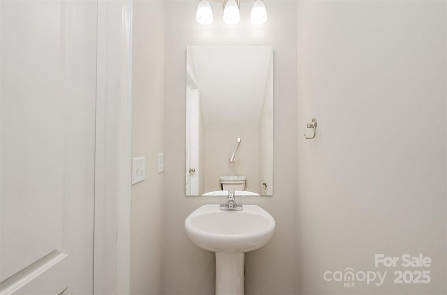 Image 18 of a home in .