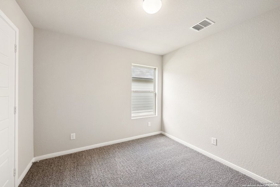 Spacious, unfurnished interior of a new home in Greenspoint Heights, Seguin (Image 37).