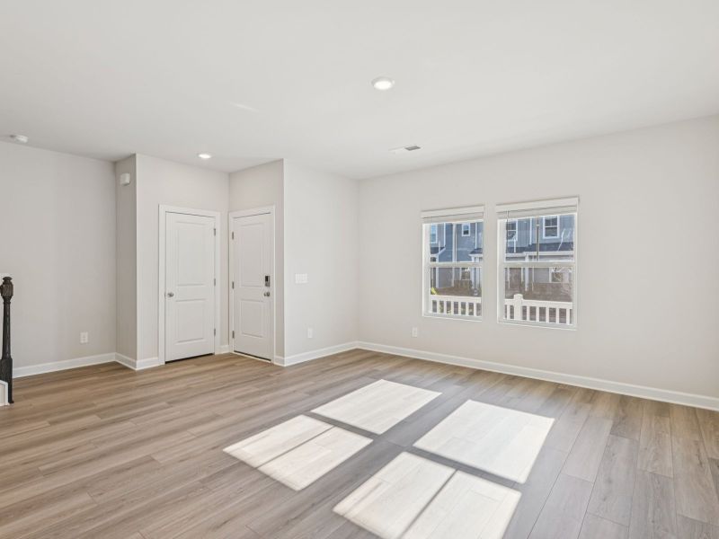 Spacious, unfurnished interior of a new home in Crossrail Station, Mooresville (Image 8). Spacious, unfurnished interior of a new home in Crossrail Station, Mooresville (Image 8).