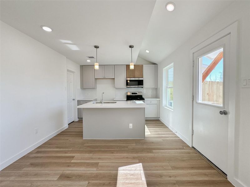 Furnished interior view inside a new home in , Conroe (Image 7).