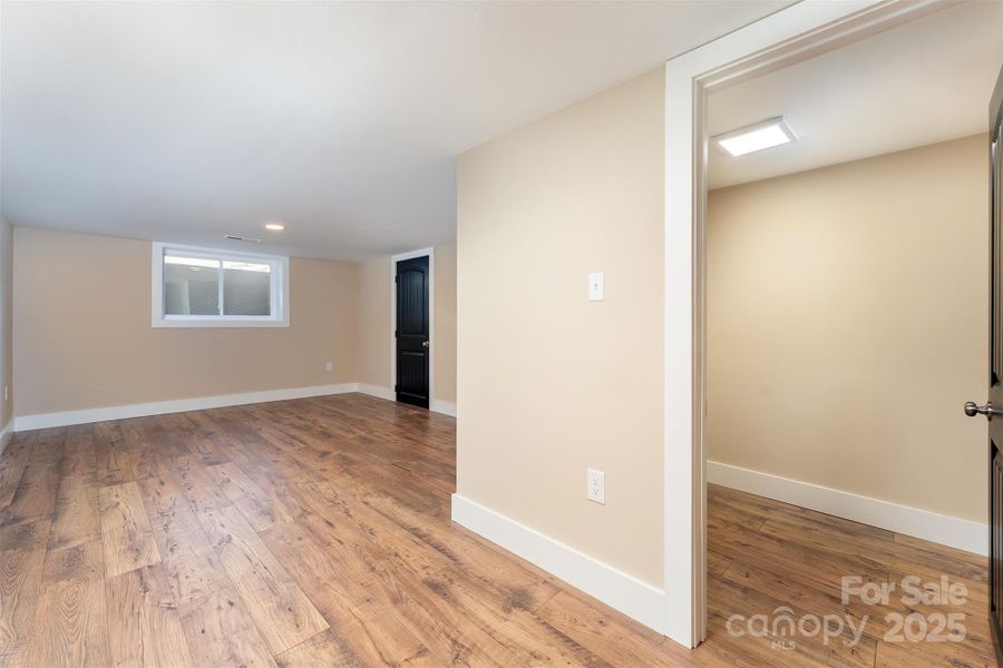 Spacious, unfurnished interior of a new home in , Asheville (Image 20).