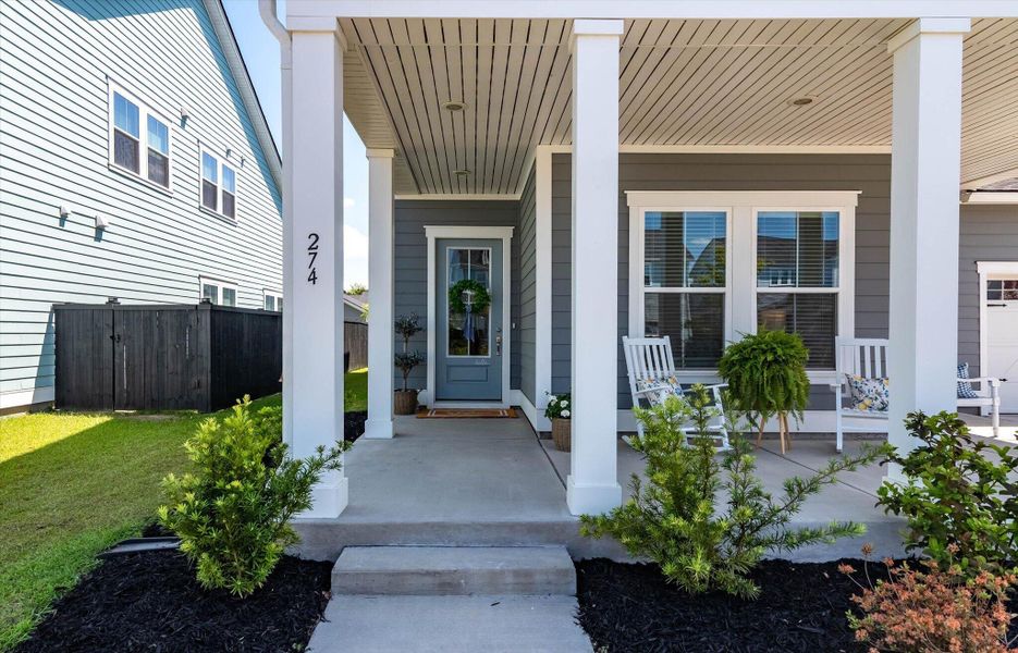 Exterior details and patio area of a home in Carnes Crossroads, Summerville (Image 23).