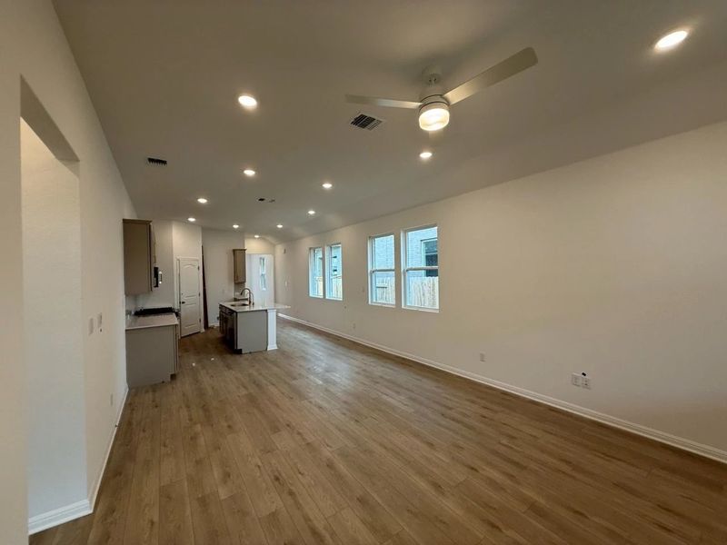 Spacious, unfurnished interior of a new home in La Cima, San Marcos (Image 11).