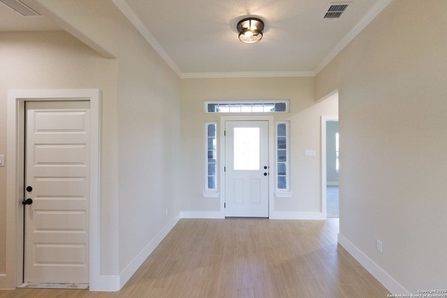 Spacious, unfurnished interior of a new home in Marion Park, Marion (Image 16). Spacious, unfurnished interior of a new home in Marion Park, Marion (Image 16).