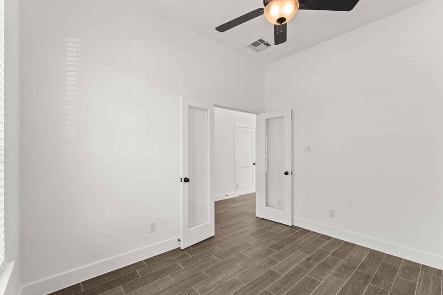 Spacious, unfurnished interior of a new home in Mulberry Farms, Santa Fe (Image 21). Spacious, unfurnished interior of a new home in Mulberry Farms, Santa Fe (Image 21).