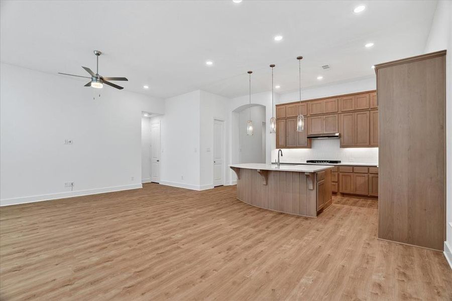 Spacious, unfurnished interior of a new home in Goodland, Venus (Image 15). Spacious, unfurnished interior of a new home in Goodland, Venus (Image 15).