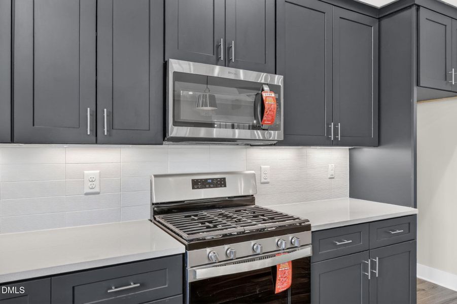 27-web-or-mls-484-hillard-ln-annice-broa