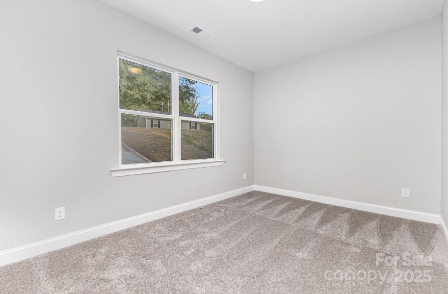 Spacious, unfurnished interior of a new home in , Gastonia (Image 9).