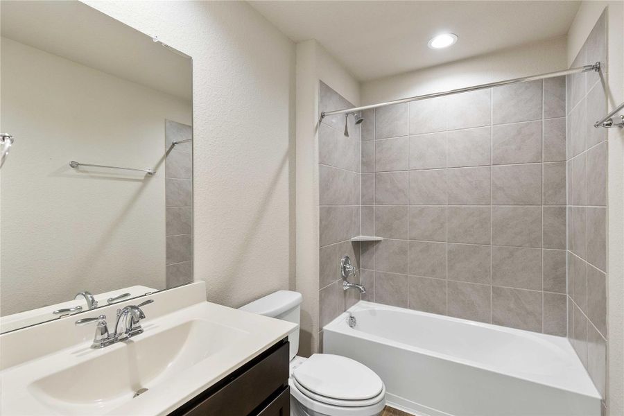 Furnished interior view inside a new home in , Anahuac (Image 12). Furnished interior view inside a new home in , Anahuac (Image 12).