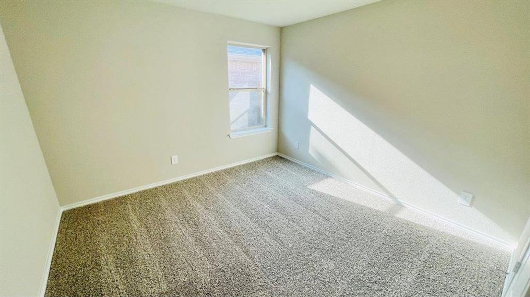 Spacious, unfurnished interior of a new home in Sunnycreek, Fort Worth (Image 10). Spacious, unfurnished interior of a new home in Sunnycreek, Fort Worth (Image 10).