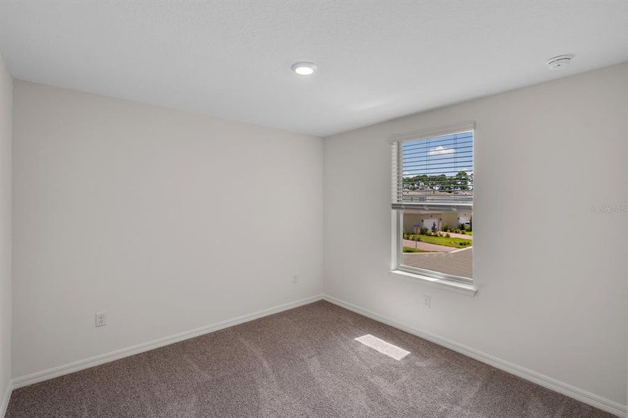 Spacious, unfurnished interior of a new home in Waterleigh, Winter Garden (Image 29).