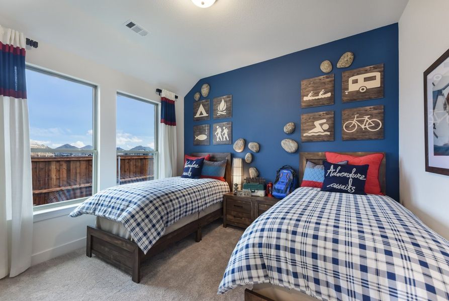 Furnished interior view inside a new home in Oaks of North Grove, Waxahachie (Image 22).