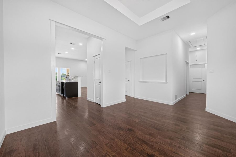 Spacious, unfurnished interior of a new home in , Cleveland (Image 13).