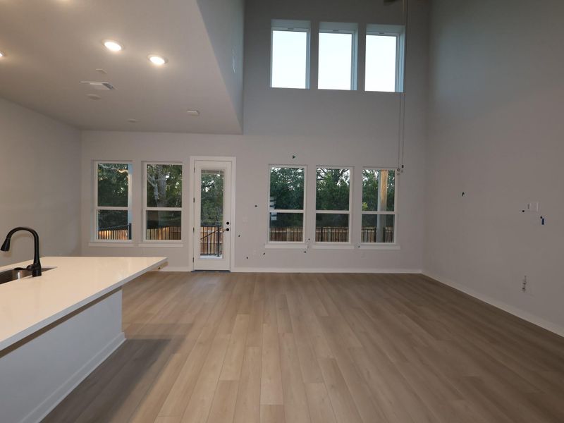 Spacious, unfurnished interior of a new home in Edgewood, Leander (Image 19).