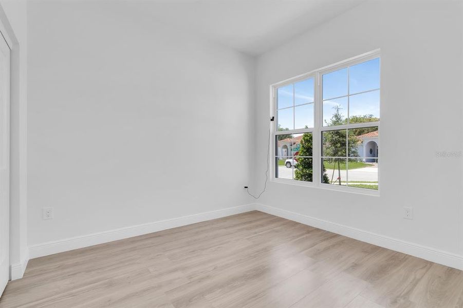 Spacious, unfurnished interior of a new home in , Haines City (Image 40).