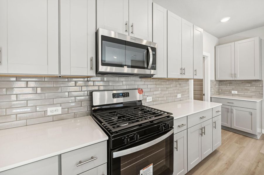 Photo is not of the actual home but is an inspirational photo of builder’s model home and may depict options, furnishings, and/or decorator features that are not included.