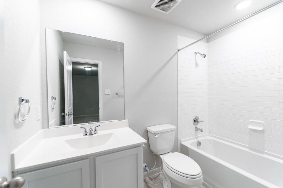 Furnished interior view inside a new home in Hennersby Hollow, San Antonio (Image 10).