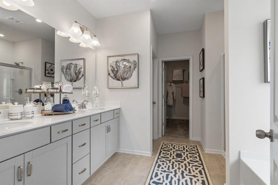 Furnished interior view inside a new home in Victoria Heights, Dallas (Image 29).