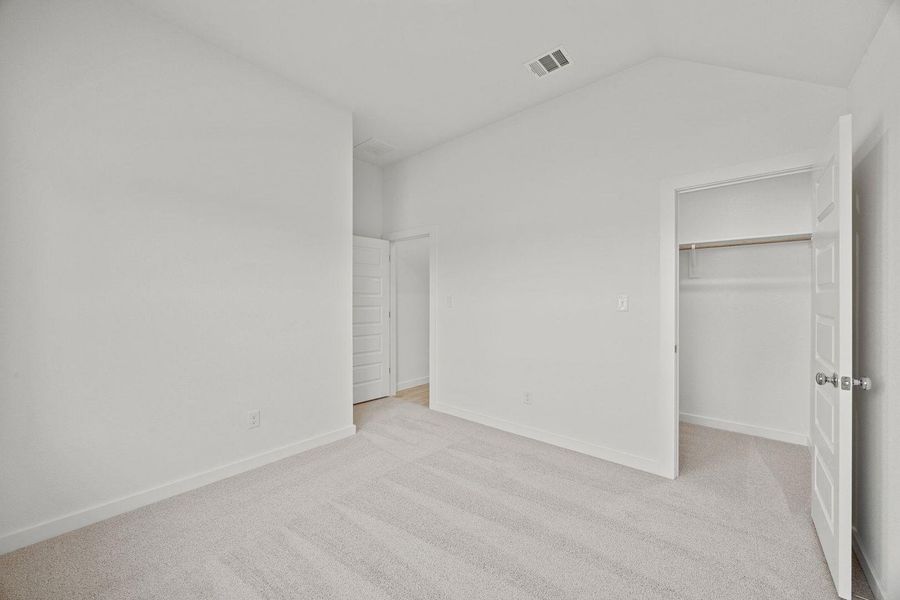 Spacious, unfurnished interior of a new home in Prairie Winds, Hutto (Image 29).