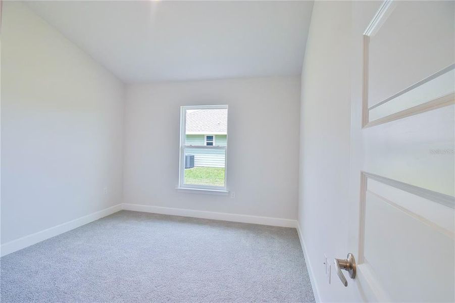 Spacious, unfurnished interior of a new home in , Bell (Image 8).