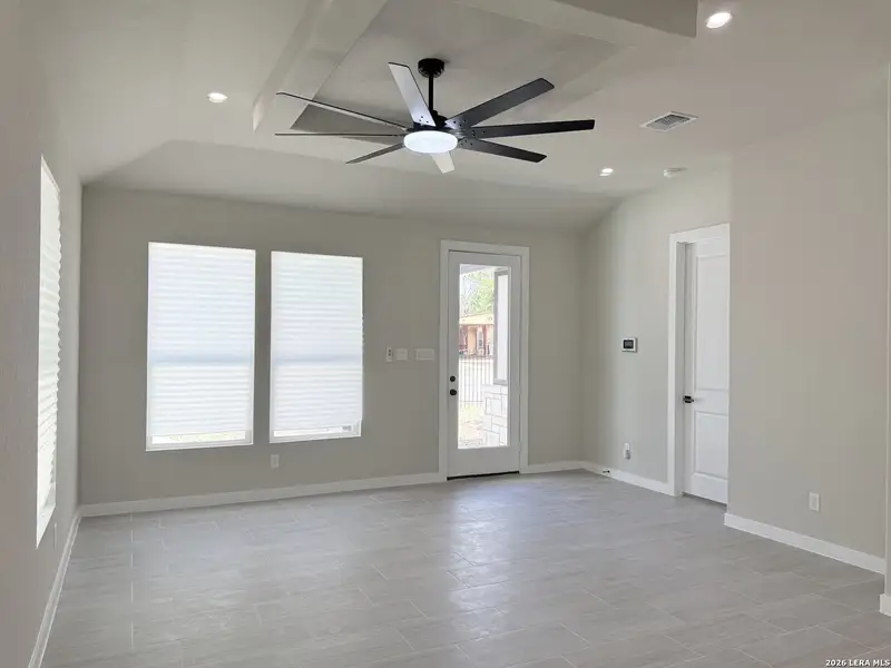 Spacious, unfurnished interior of a new home in , San Antonio (Image 22).