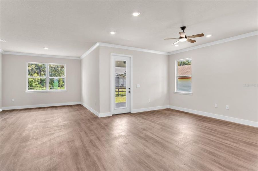 Spacious, unfurnished interior of a new home in , Plant City (Image 28). Spacious, unfurnished interior of a new home in , Plant City (Image 28).